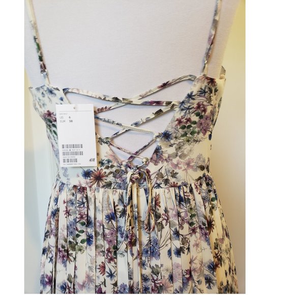 H&M Floral Pleated Midi Dress - Picture 6 of 9